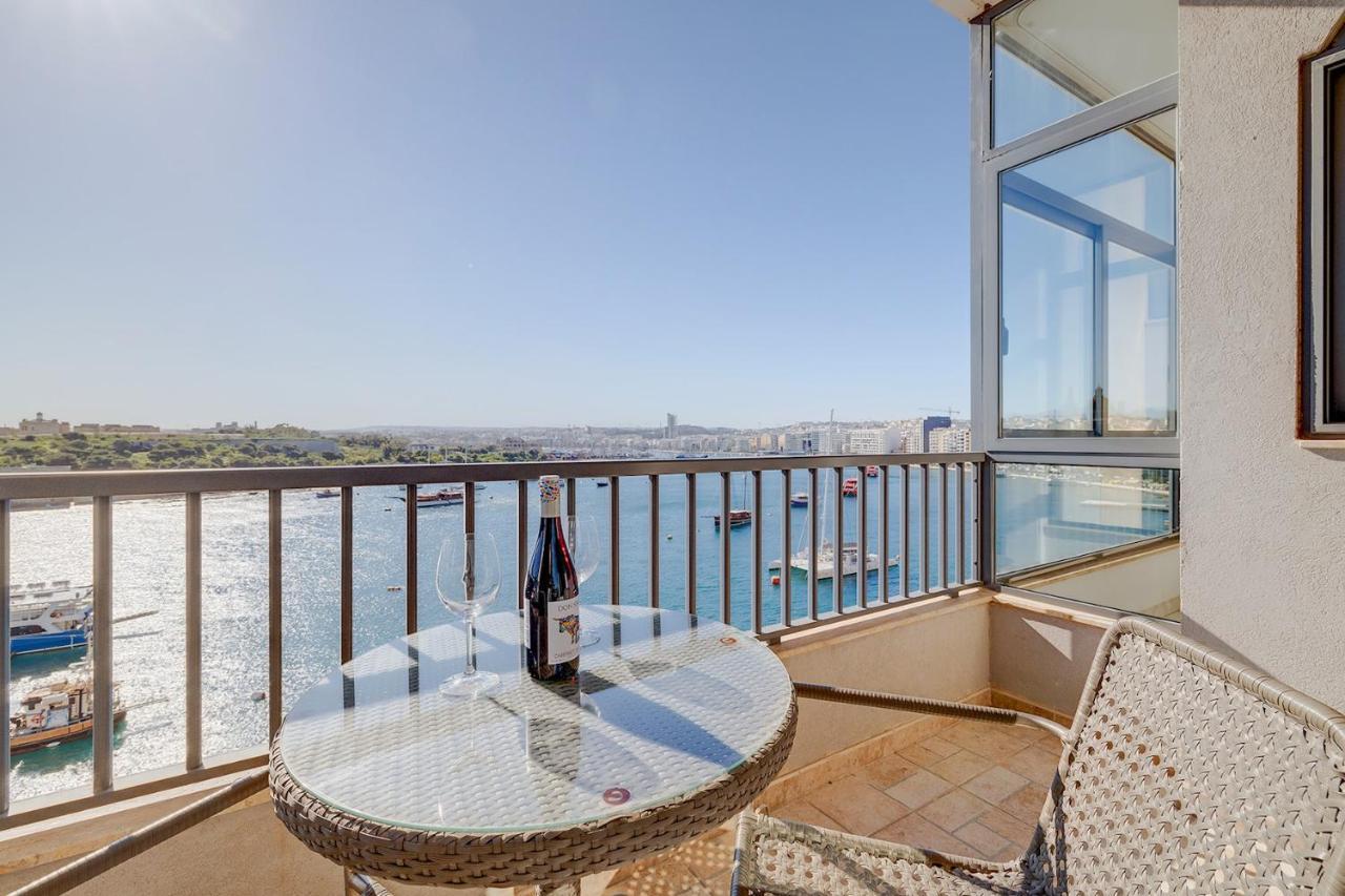 Marvellous Apartment With Valletta And Harbour Views Sliema Eksteriør billede