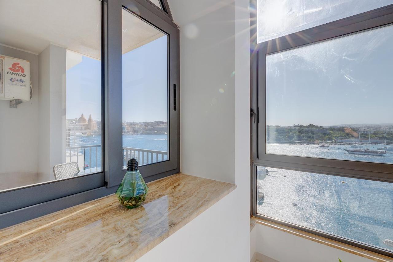 Marvellous Apartment With Valletta And Harbour Views Sliema Eksteriør billede