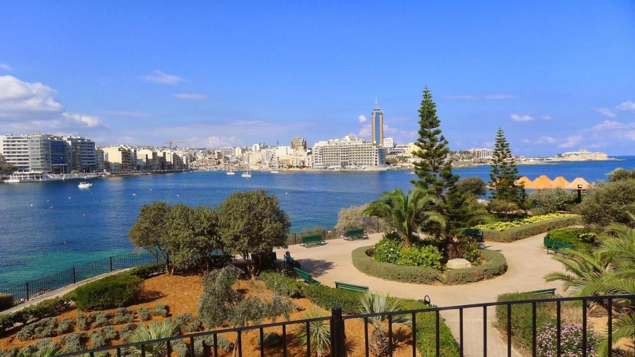 Marvellous Apartment With Valletta And Harbour Views Sliema Eksteriør billede