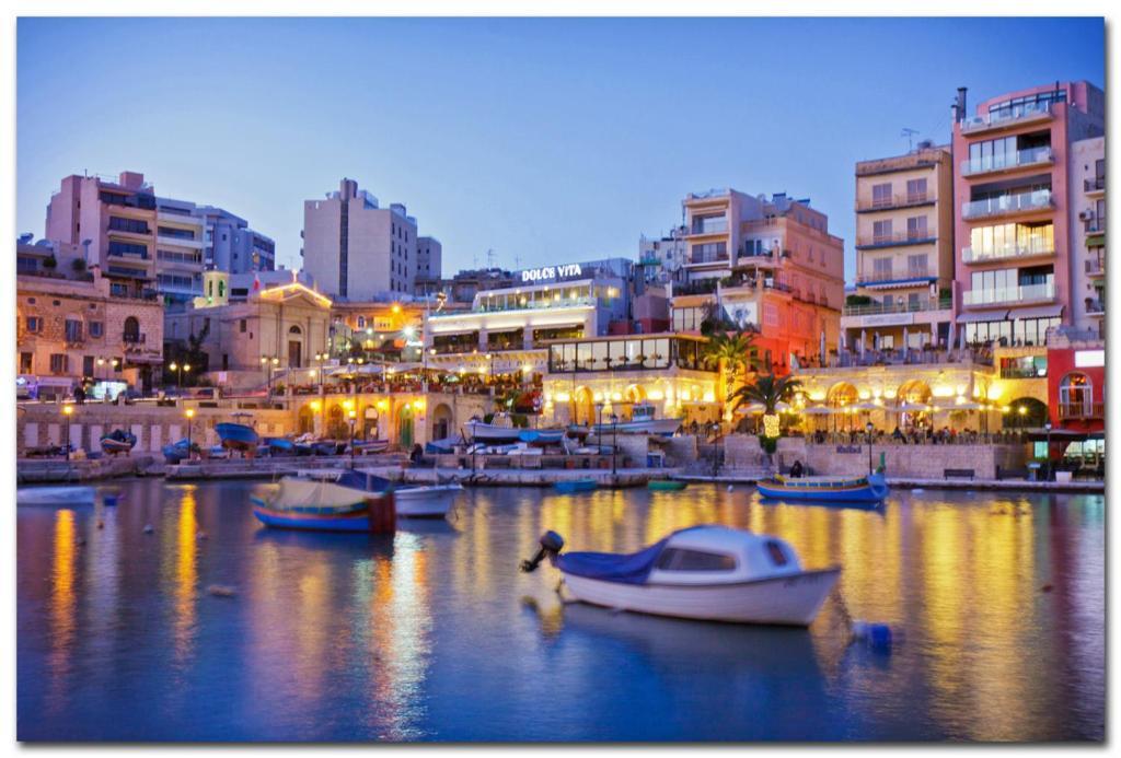 Marvellous Apartment With Valletta And Harbour Views Sliema Eksteriør billede